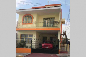 Espaciosa casa súper bien ubicada en Guadalajara